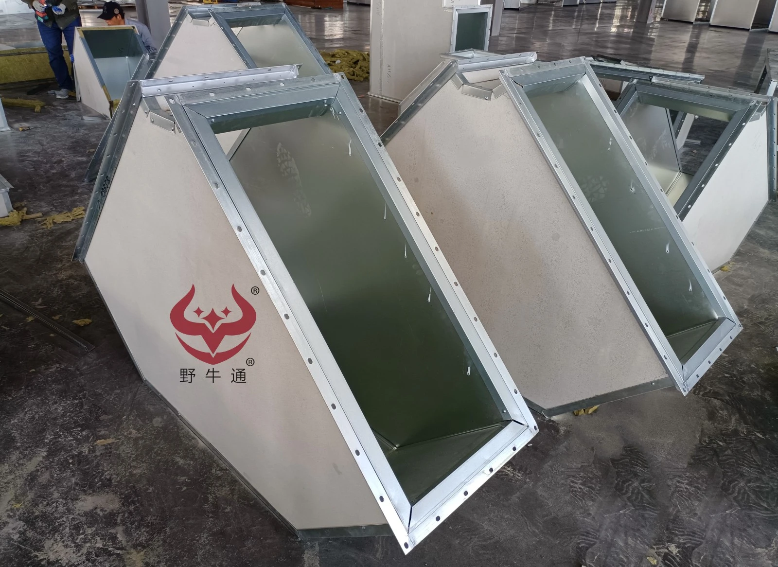 工业一体化岩棉硅酸钙板复合风管2.jpg 工业一体化岩棉硅酸钙板复合风管2.jpg