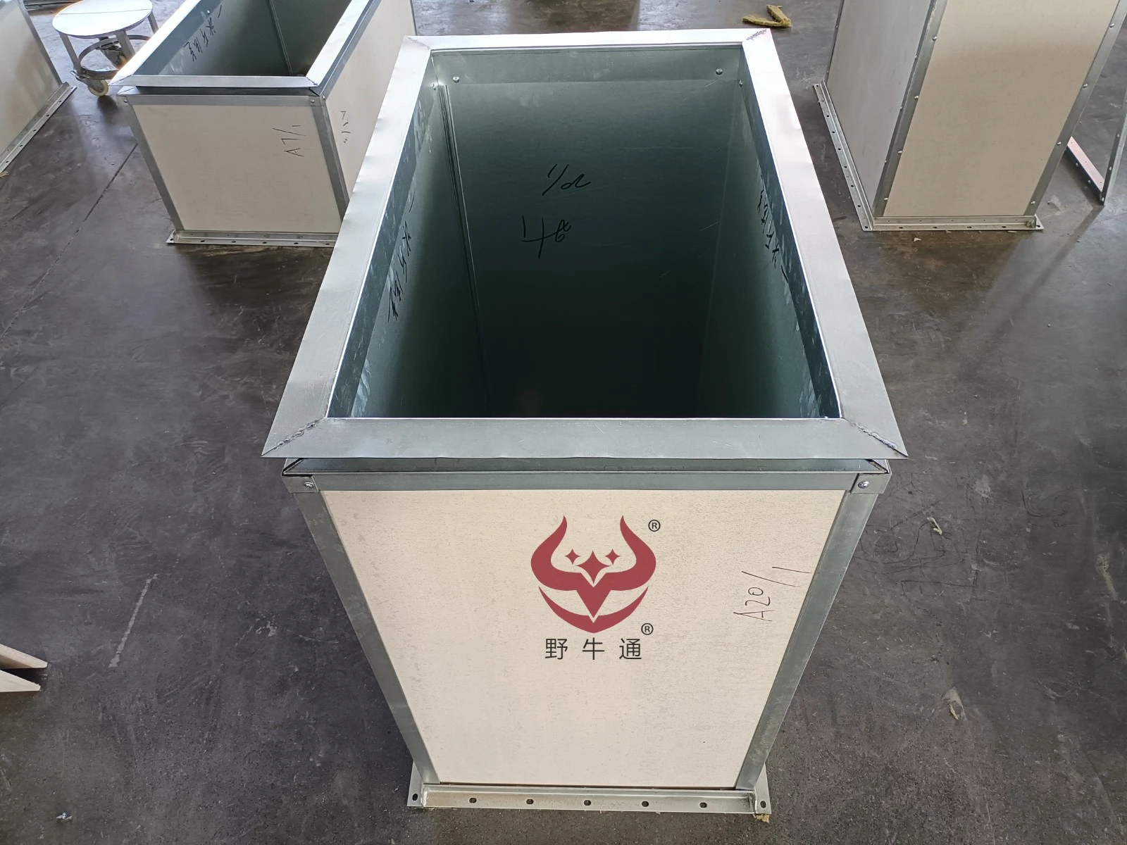 外硅酸钙板内镀锌3.jpg 外硅酸钙板内镀锌3.jpg