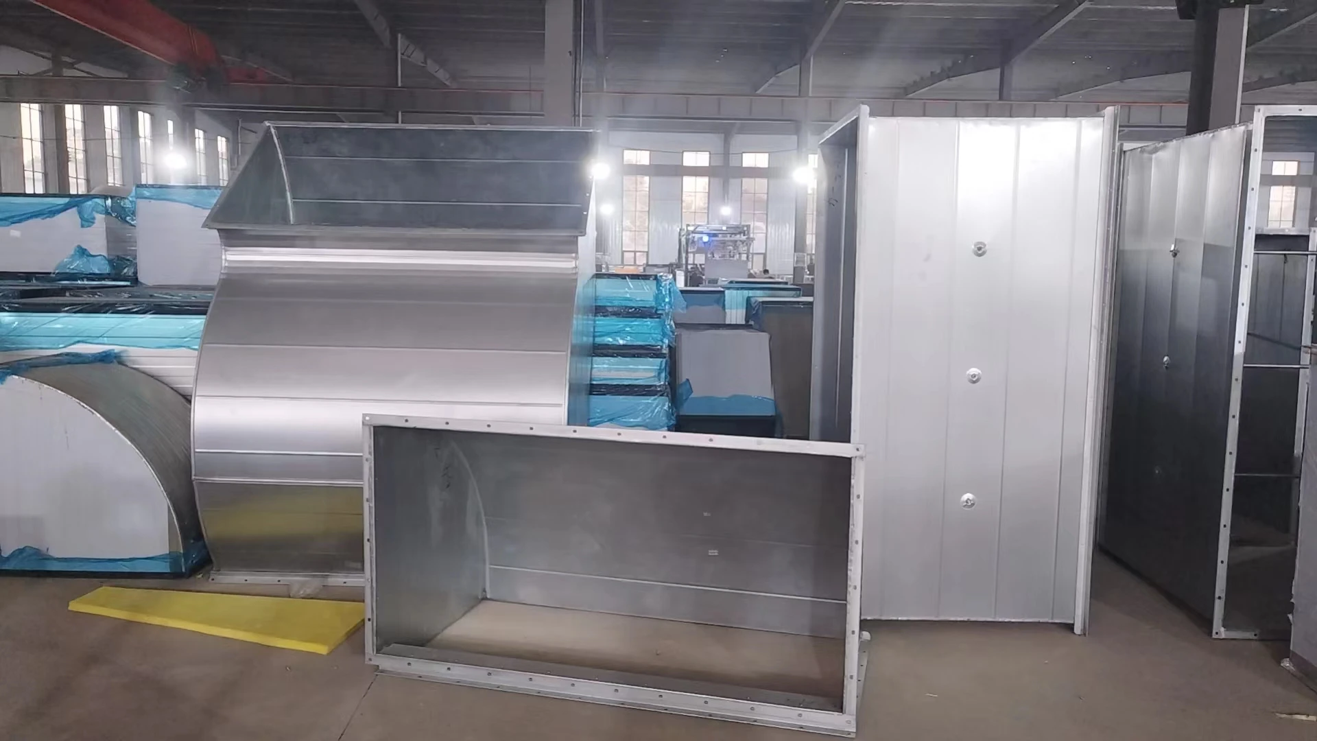 镀锌角铁法兰弯头.jpg 镀锌角铁法兰弯头.jpg