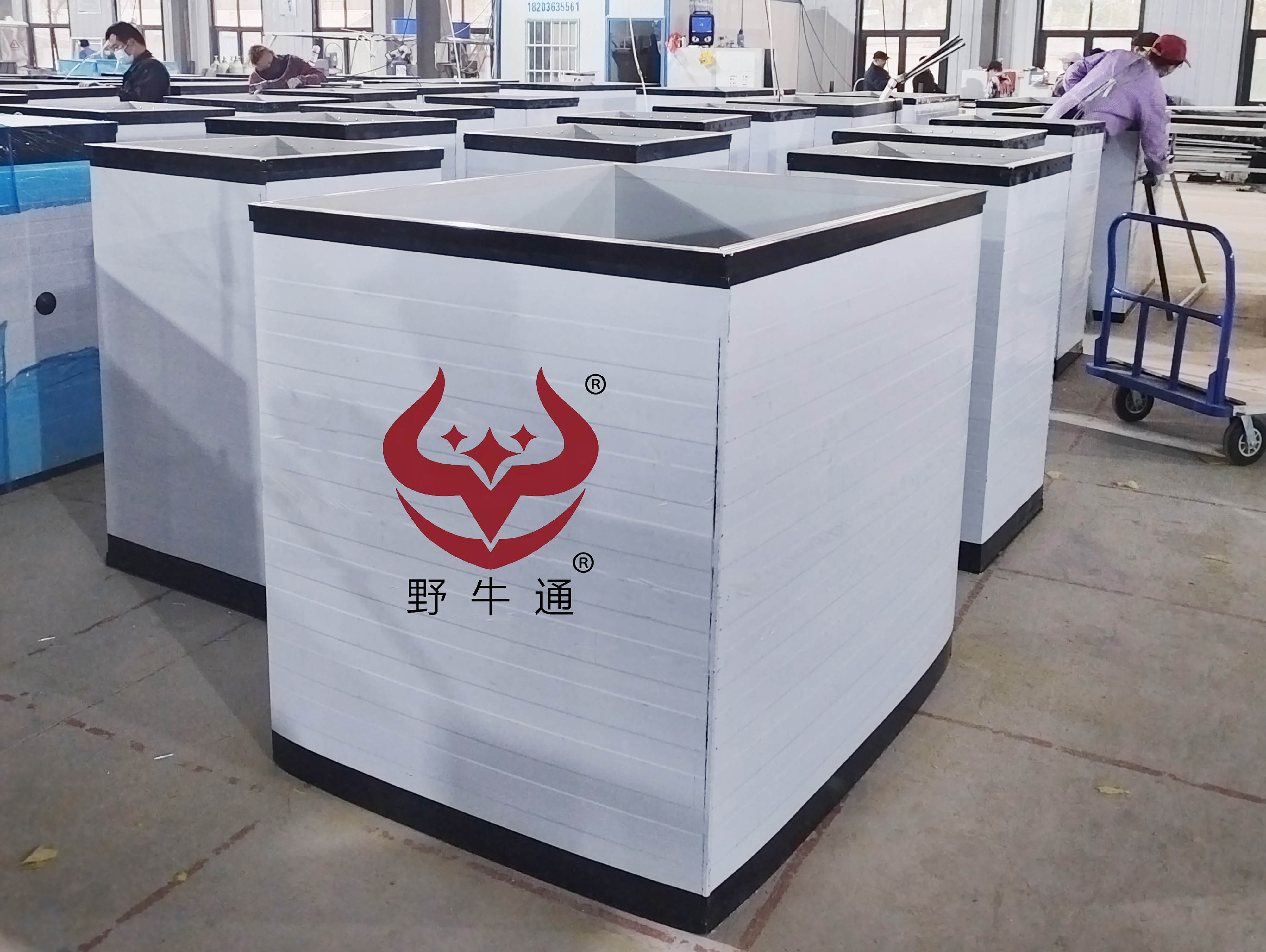 彩钢玻纤复合风管断桥铝法兰1.jpg