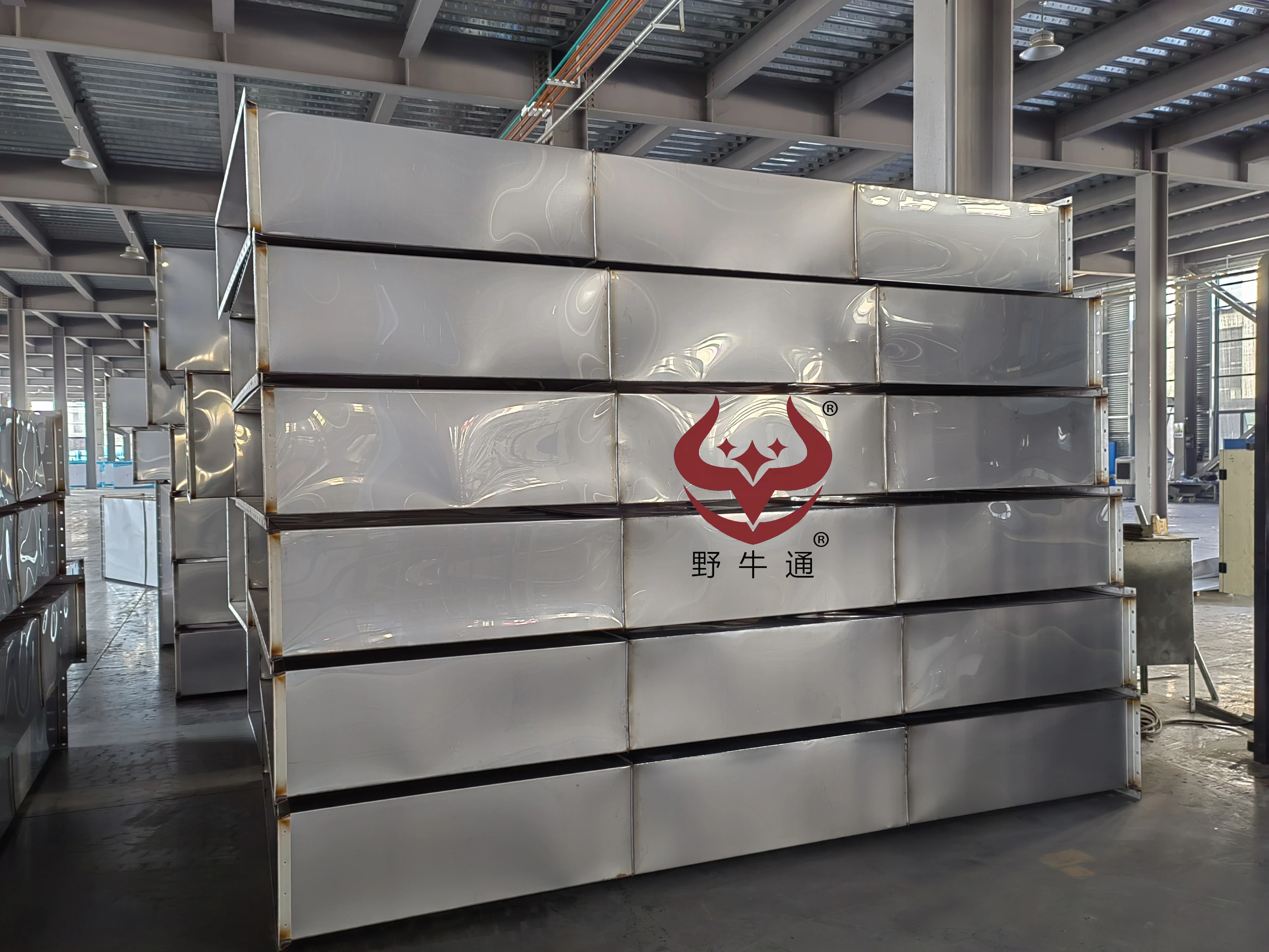 不锈钢方管3.jpg 不锈钢方管3.jpg