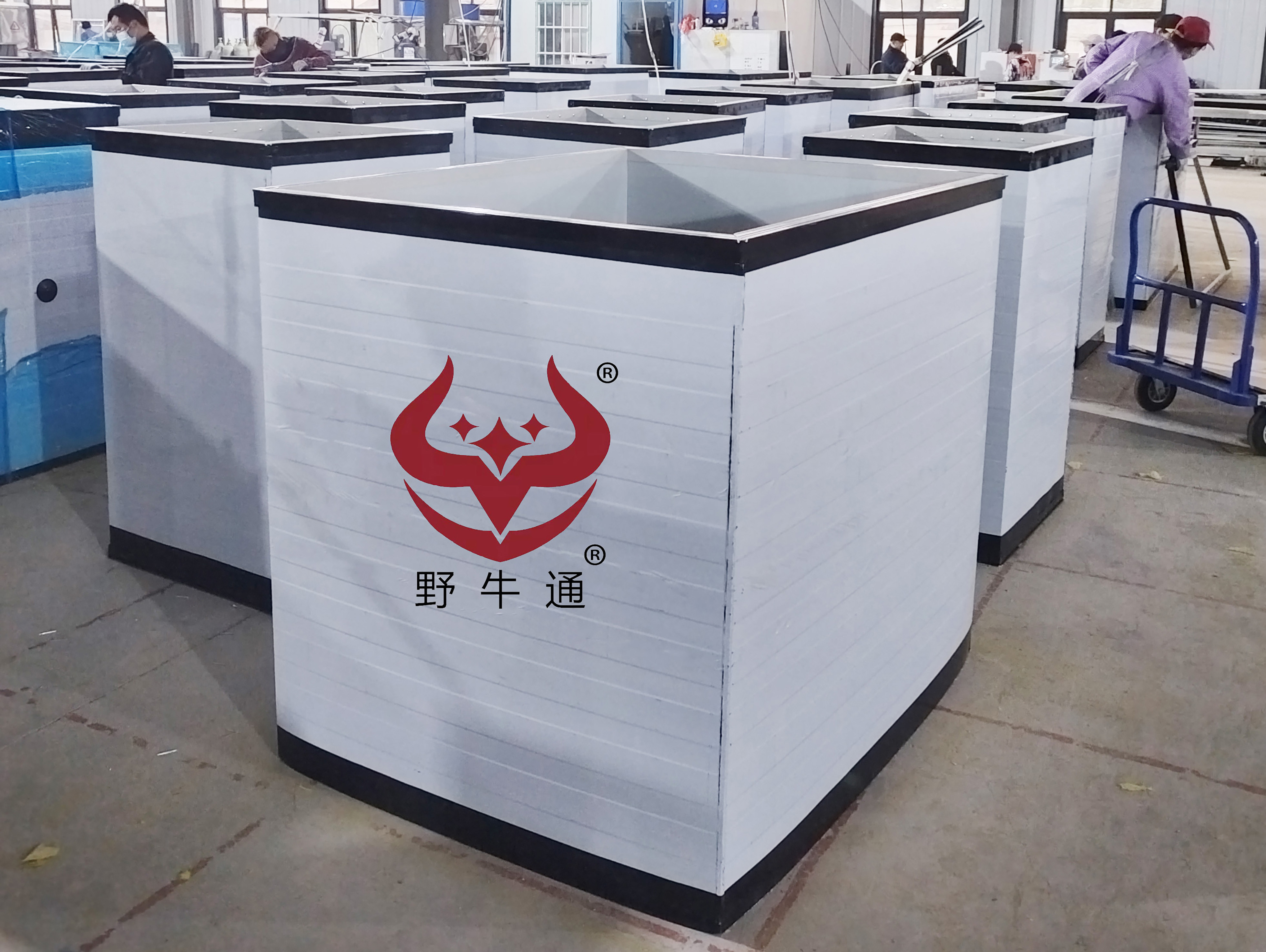 彩钢玻纤复合风管断桥铝法兰1.jpg
