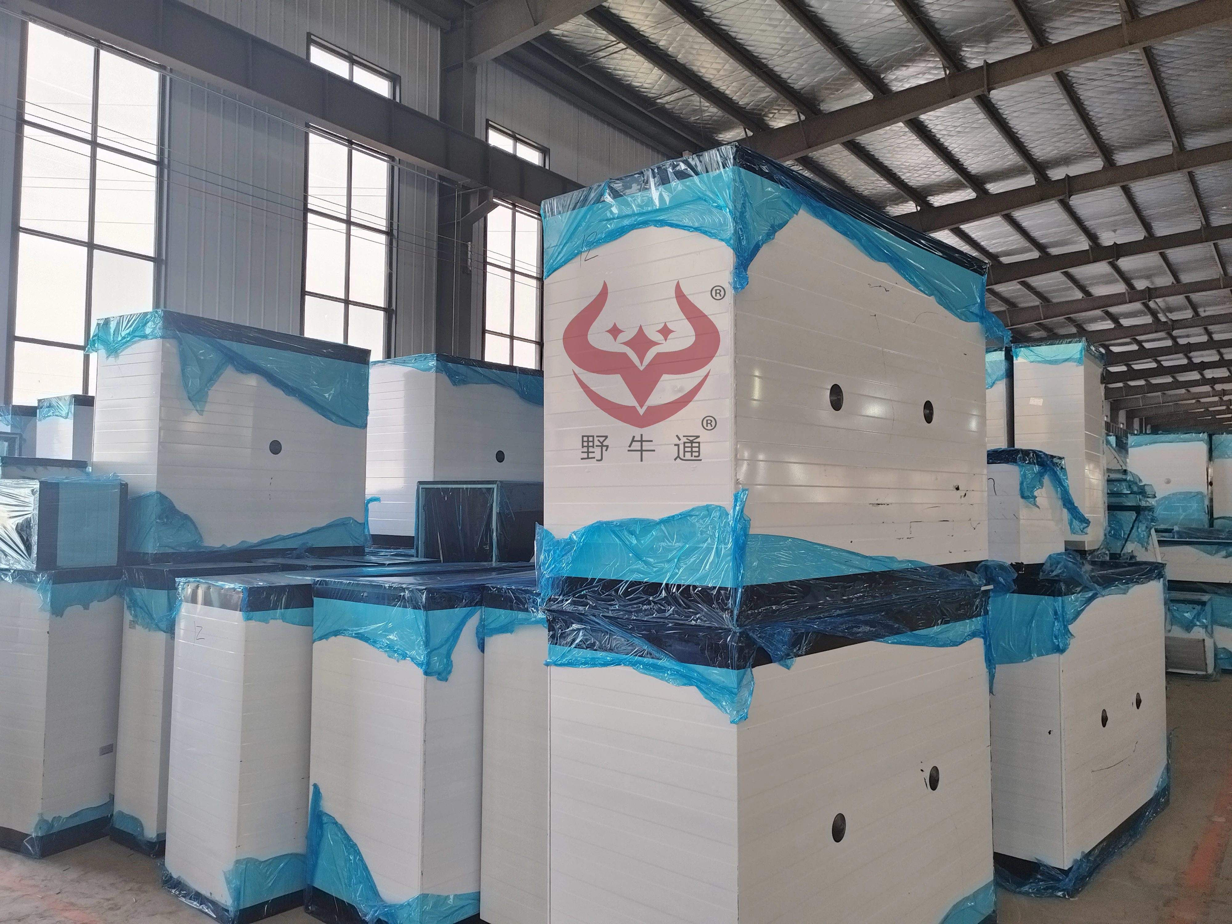 彩钢玻纤复合风管3.jpg 彩钢玻纤复合风管3.jpg